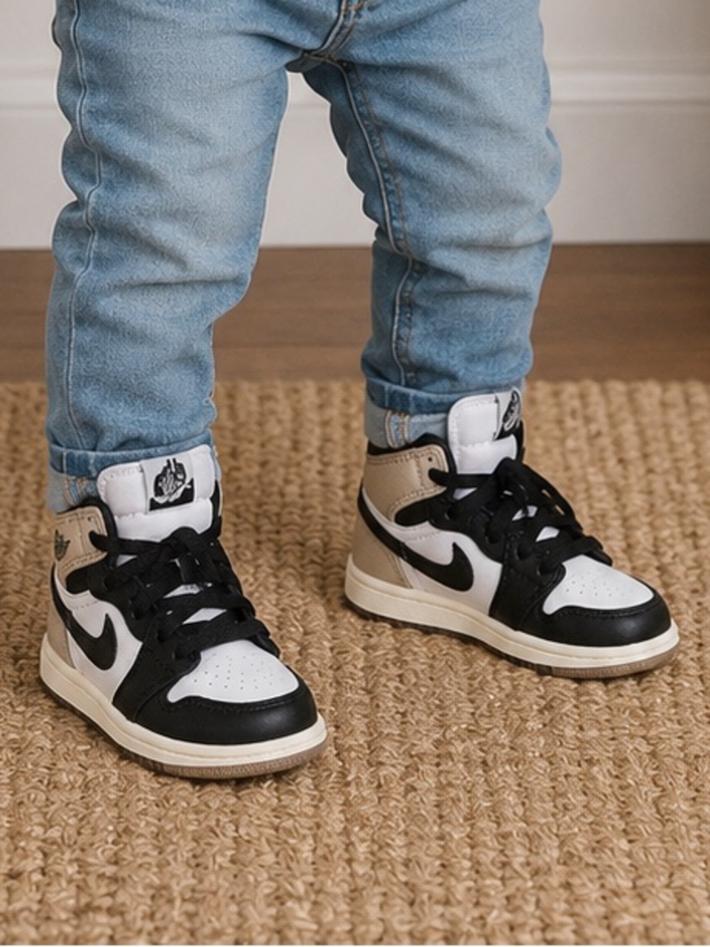 Jordan 1 Retro High OG Toddler Sneakers - Size 5C